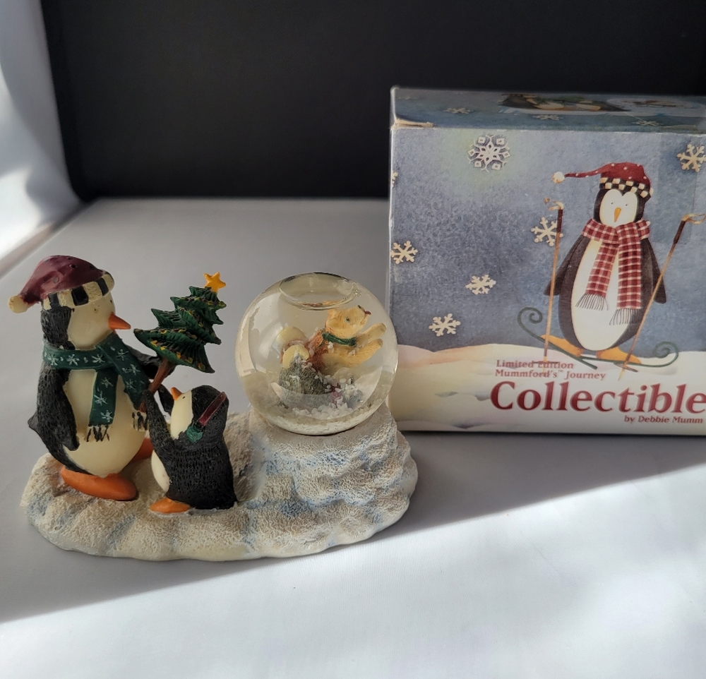1999 Vintage Debbie Mumm- Mummfords Journey-Penguins- Snow Globe All Occasion